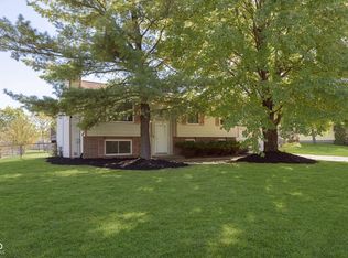 8307 Castle Farms Rd, Indianapolis, IN 46256