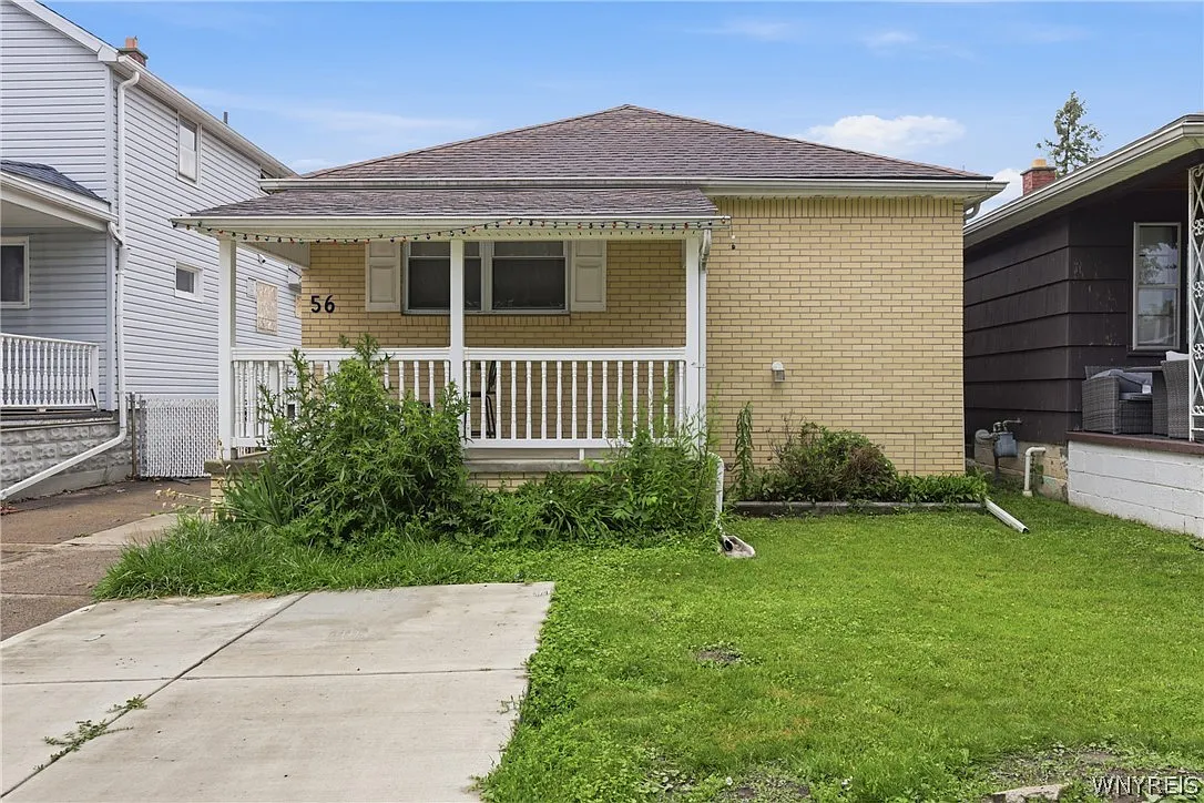 2 bed, 1.0 bath, 1452 sqft, $1,350 — Photo 1
