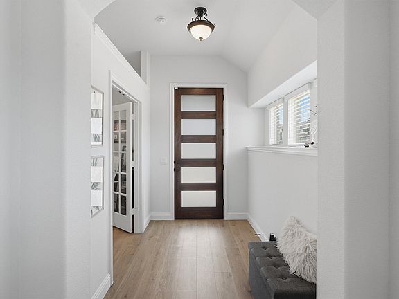 5th image of 8232 Manx Point