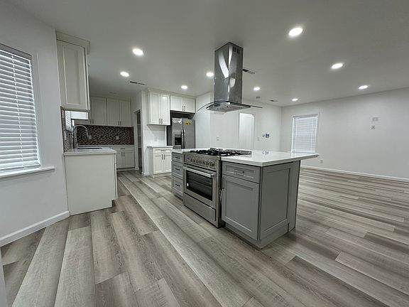4th image of 475 McLaughlin St