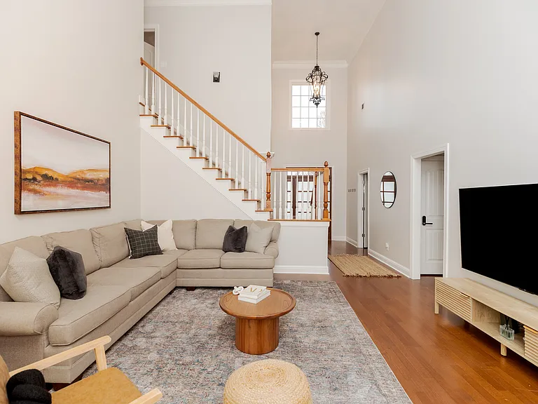 108 Barossa Ct — Photo 15