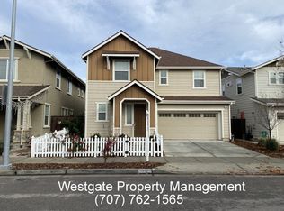 1714 Calle Ranchero Dr, Petaluma, CA