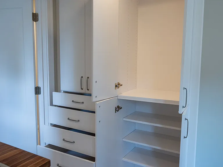 ADU Studio Closet