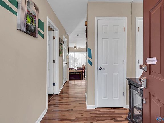 5th image of 211 Knollridge Cir SE Unit 2