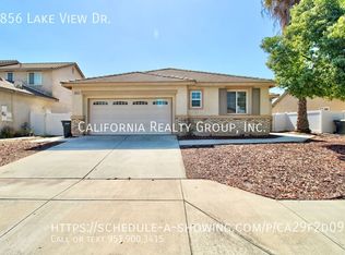 2856 Lake View Dr, Perris, CA 92571