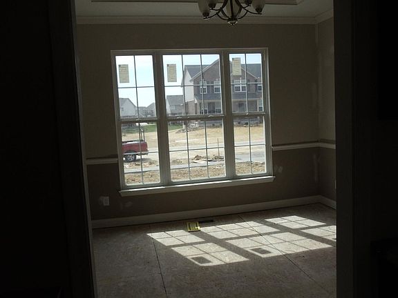 3rd image of 416 Belleclaire Hl