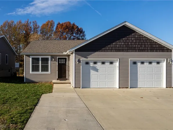 360 Spruce St, Barberton, OH 44203