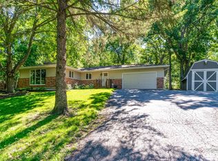 816 Black Partridge Rd, McHenry, IL 60051