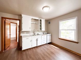 610 Maple St APT 2, Neenah, WI 54956