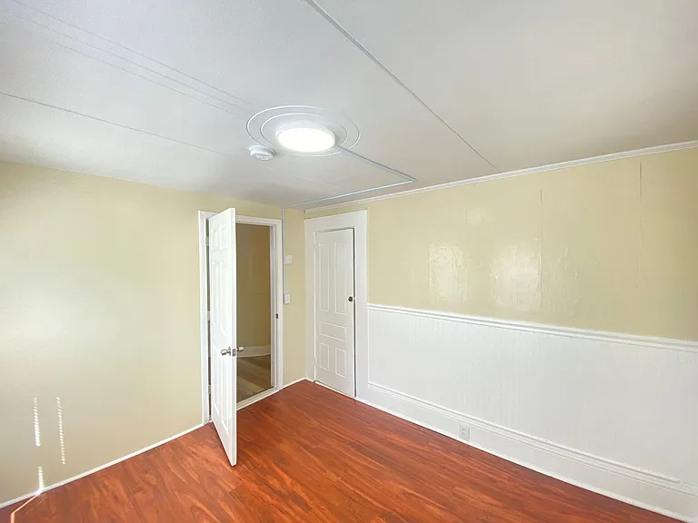 77 Franklin St — Photo 18