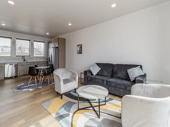 3rd image of 1369 Keosauqua Way