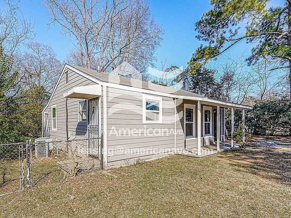 580808_002_front_view_2.jpg