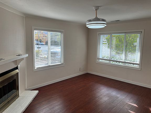 3rd image of 936 Harriet Ave