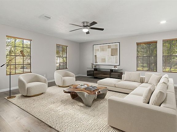 3rd image of 8426 Laurel Trails Dr