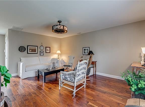 5th image of 2629 Forest Grove Ct