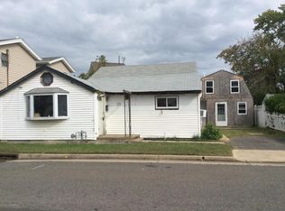 28 Ohio Ave, Middletown, NJ 07748