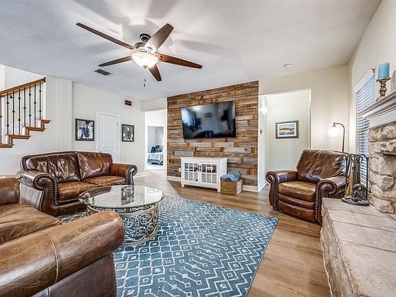 4th image of 7860 Valley Ridge Dr