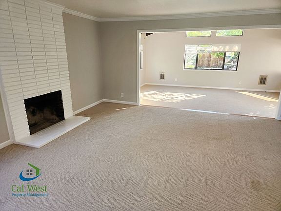 5th image of 208 Lester Ln