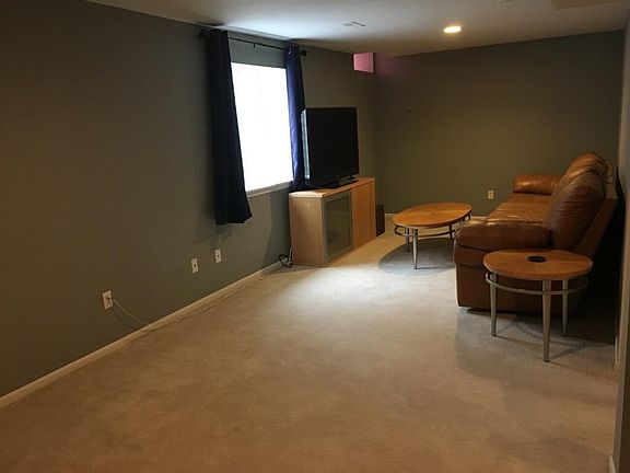 3rd image of 8762 Columbia Cir