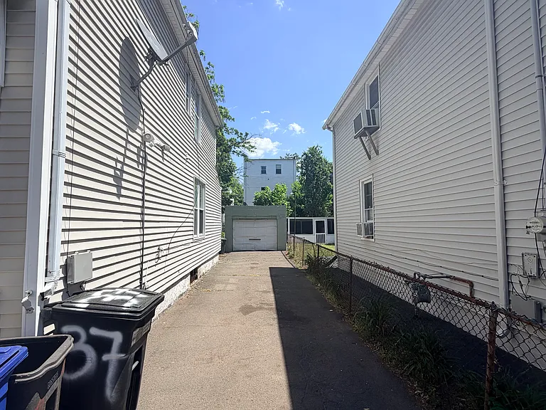 37 Arthur St — Photo 20