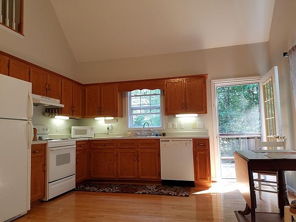 kitchen - door open to full length back deck