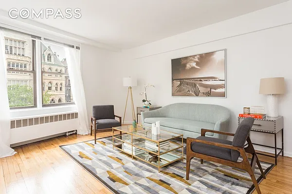 Rented by Compass | media 18