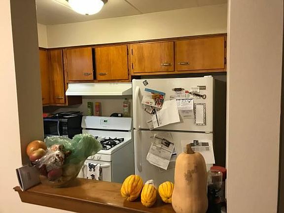 2nd image of 7233 Dixon St APT 7