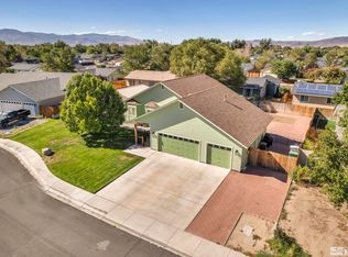 813 Lark Dr, Fernley, NV 89408