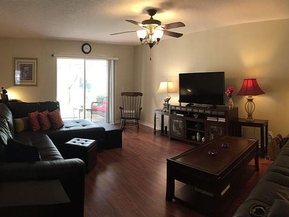 3rd image of 3850 Mariner Dr
