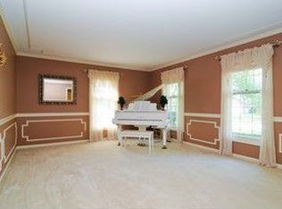 1261 W Crooked Willow Ln, Palatine, IL