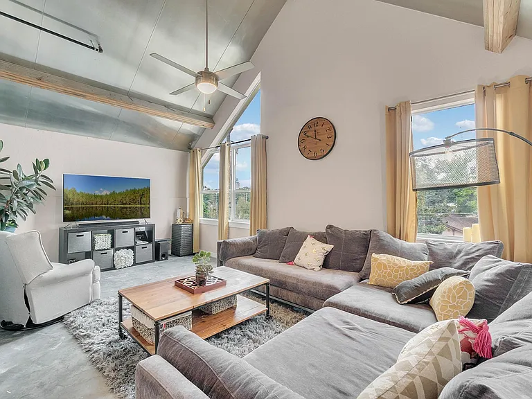 Living space on the top