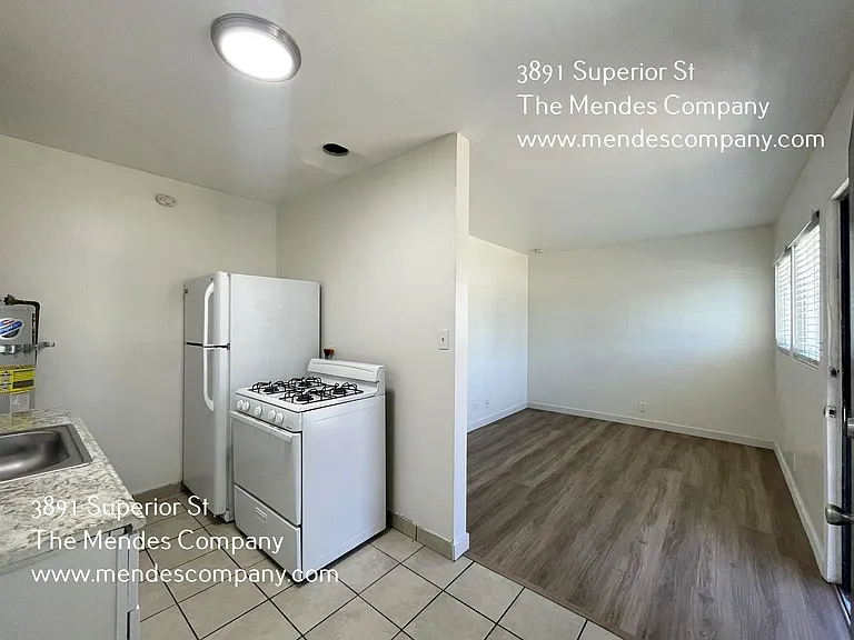 3891 Superior St — Photo 2