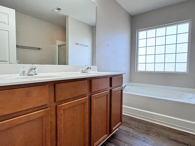 1009A Green Terra Rd — Photo 12