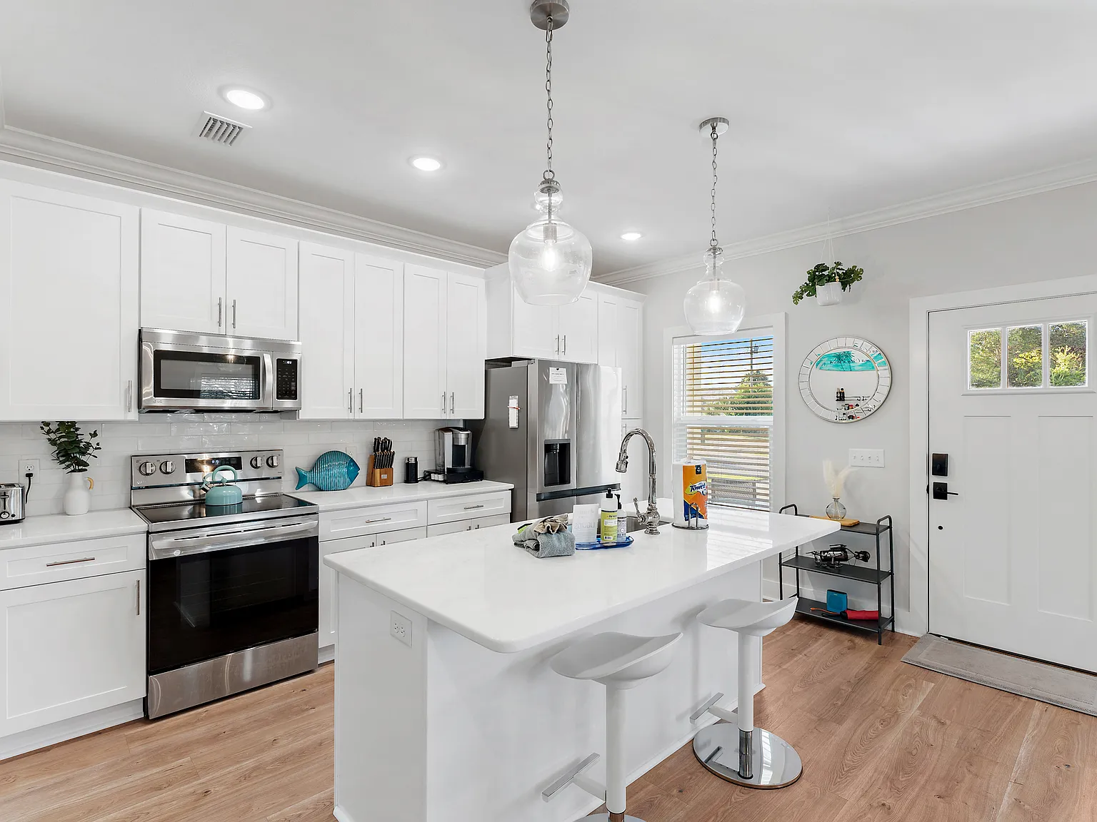 3 bed, 1149 sqft, $5,500 — Photo 4