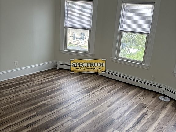 3rd image of 195 Holland St #3