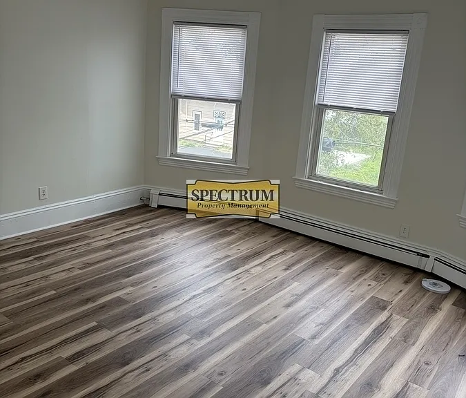 195 Holland St #3 — Photo 3