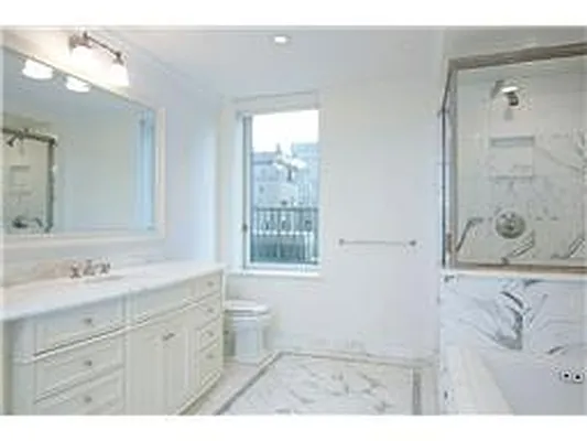 Rented by Douglas Elliman | media 14