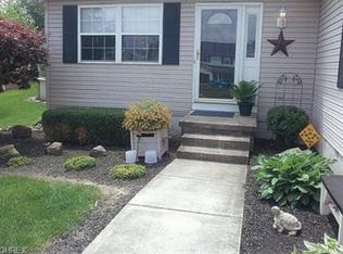 10415 Village Dr, Garrettsville, OH