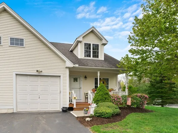1 Sycamore Pl #23B, Plainville, MA 02762