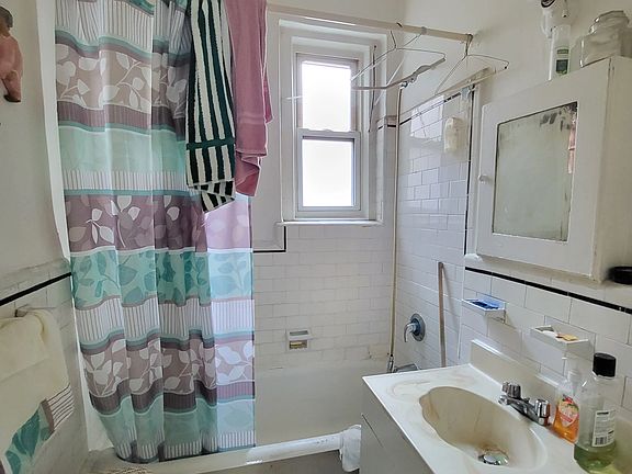 3rd image of 128 W 138th St #5C