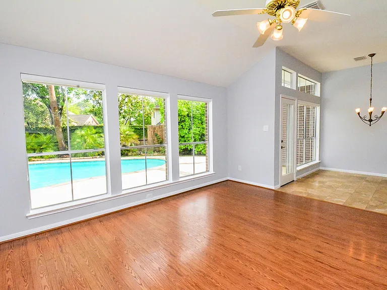 1638 Almond Brook Ln — Photo 2