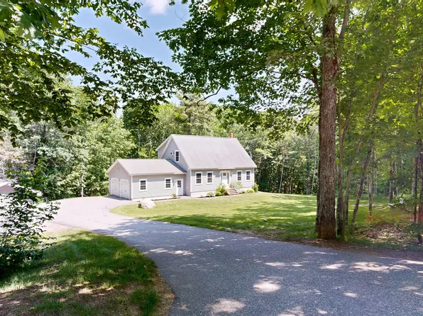 31 Pond Ridge Drive, Lewiston, ME 04240
