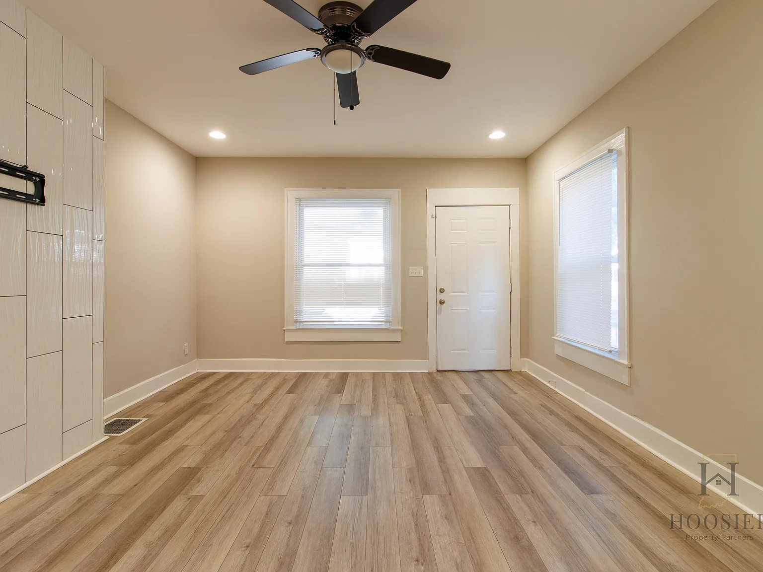 3 bed, 1.5 bath, 1298 sqft, $1,695 — Photo 4