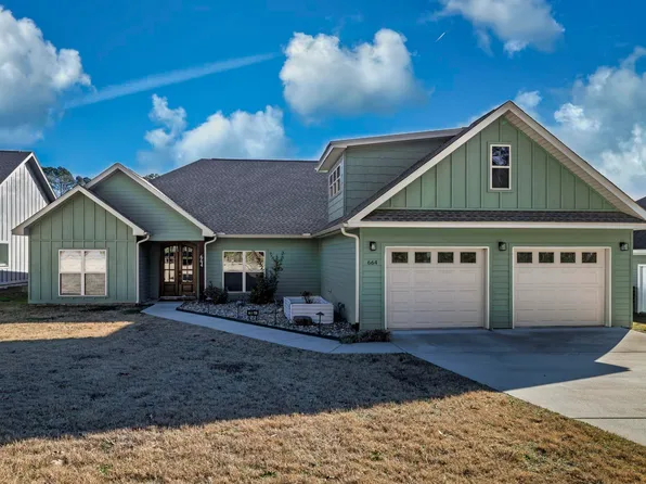 664 Hiram Dr, Bauxite, AR 72011