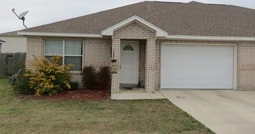 1st image of 3010 Pine Valley Dr
