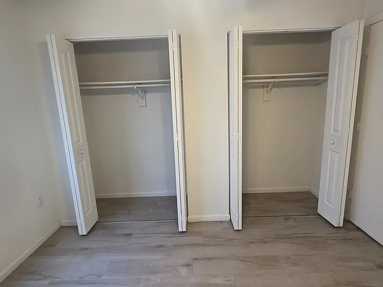 915 Ariana Apartment Community — Photo 42