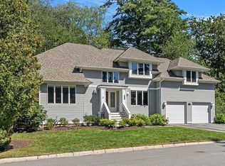 7 Cape Ann Cir, Ipswich, MA 01938
