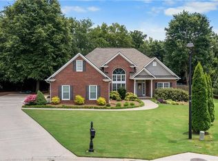 28 Priory Club Dr, Cartersville, GA 30120