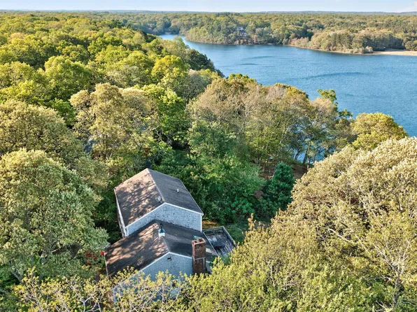 45 Eastview Terrace, Marstons Mills, MA 02648