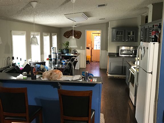 2nd image of 1977 Pepperhill Ct